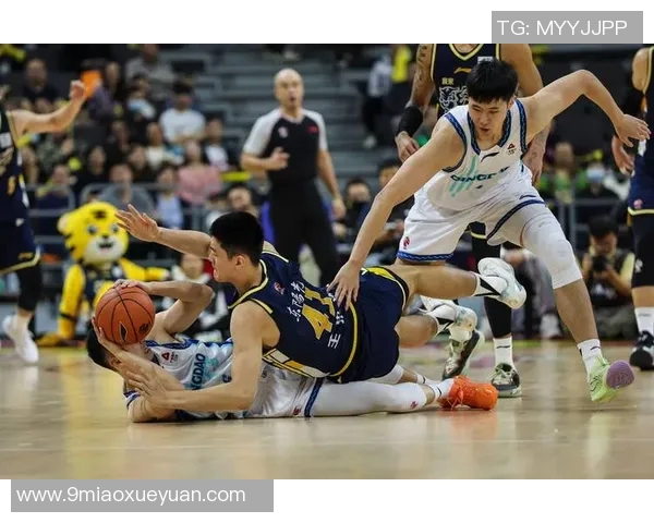 2018年CBA季后赛广东队对阵青岛队精彩回顾与赛后分析